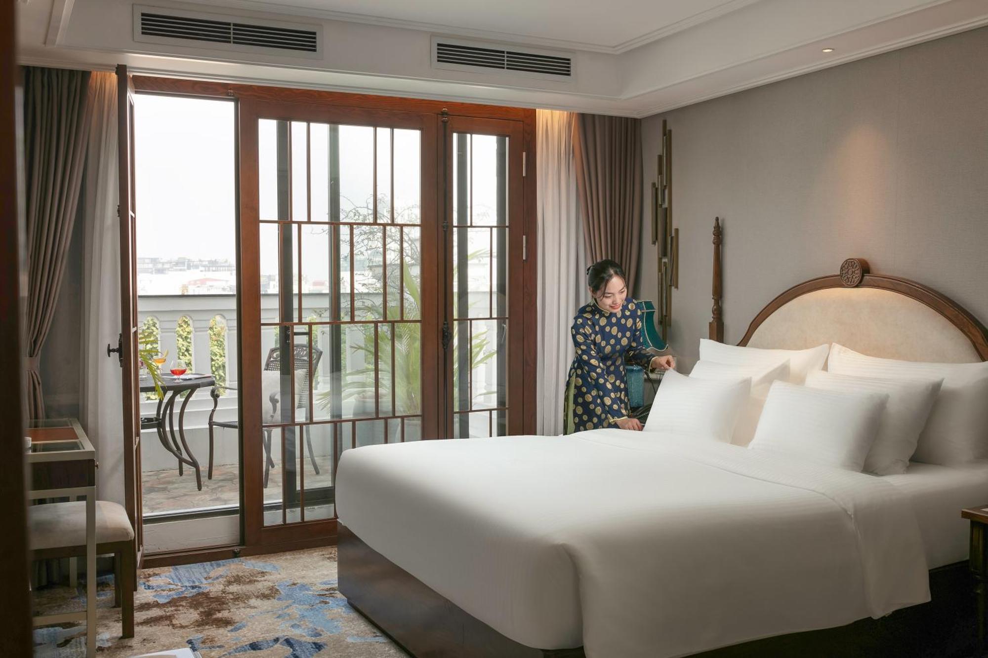 The Oriental Jade Hotel Ханой Екстер'єр фото A guest room at the hotel