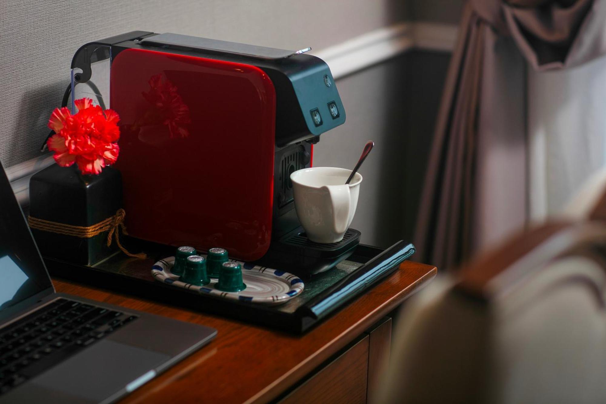 The Oriental Jade Hotel Ханой Екстер'єр фото A Nespresso coffee machine