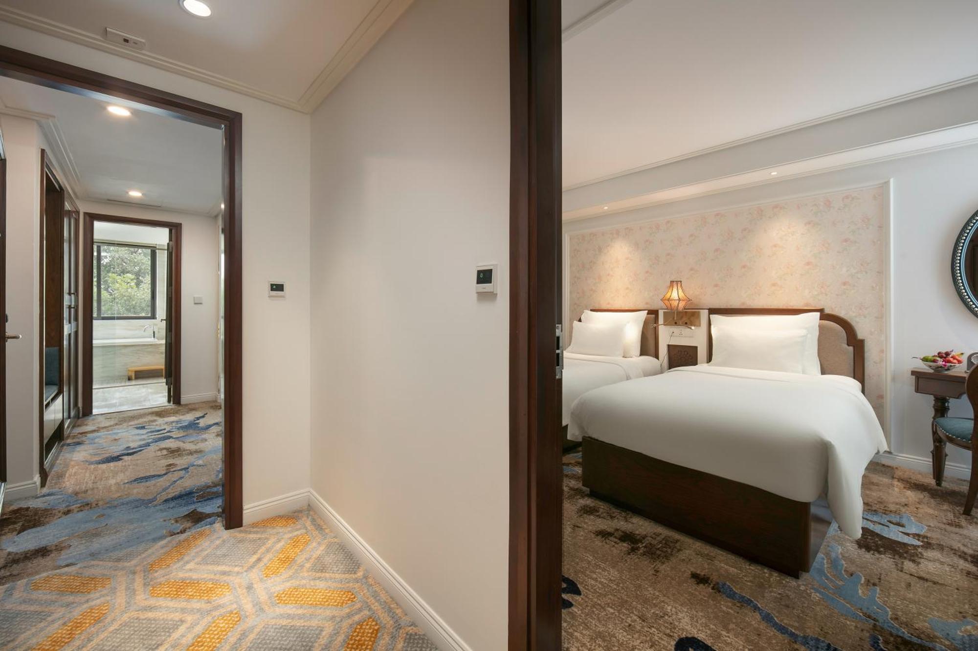 The Oriental Jade Hotel Ханой Екстер'єр фото Deluxe Suite