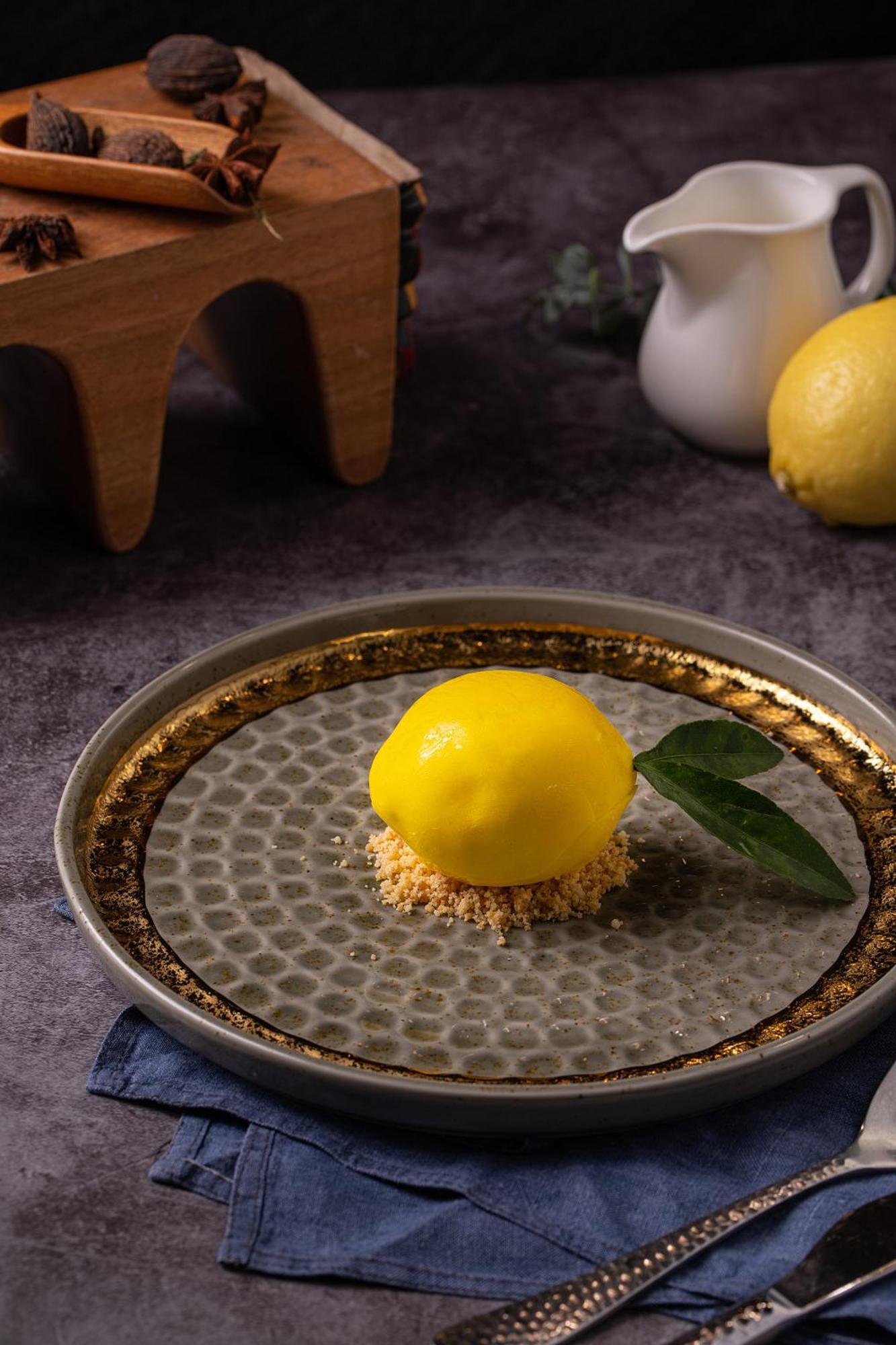 The Oriental Jade Hotel Ханой Екстер'єр фото A lemon sorbet