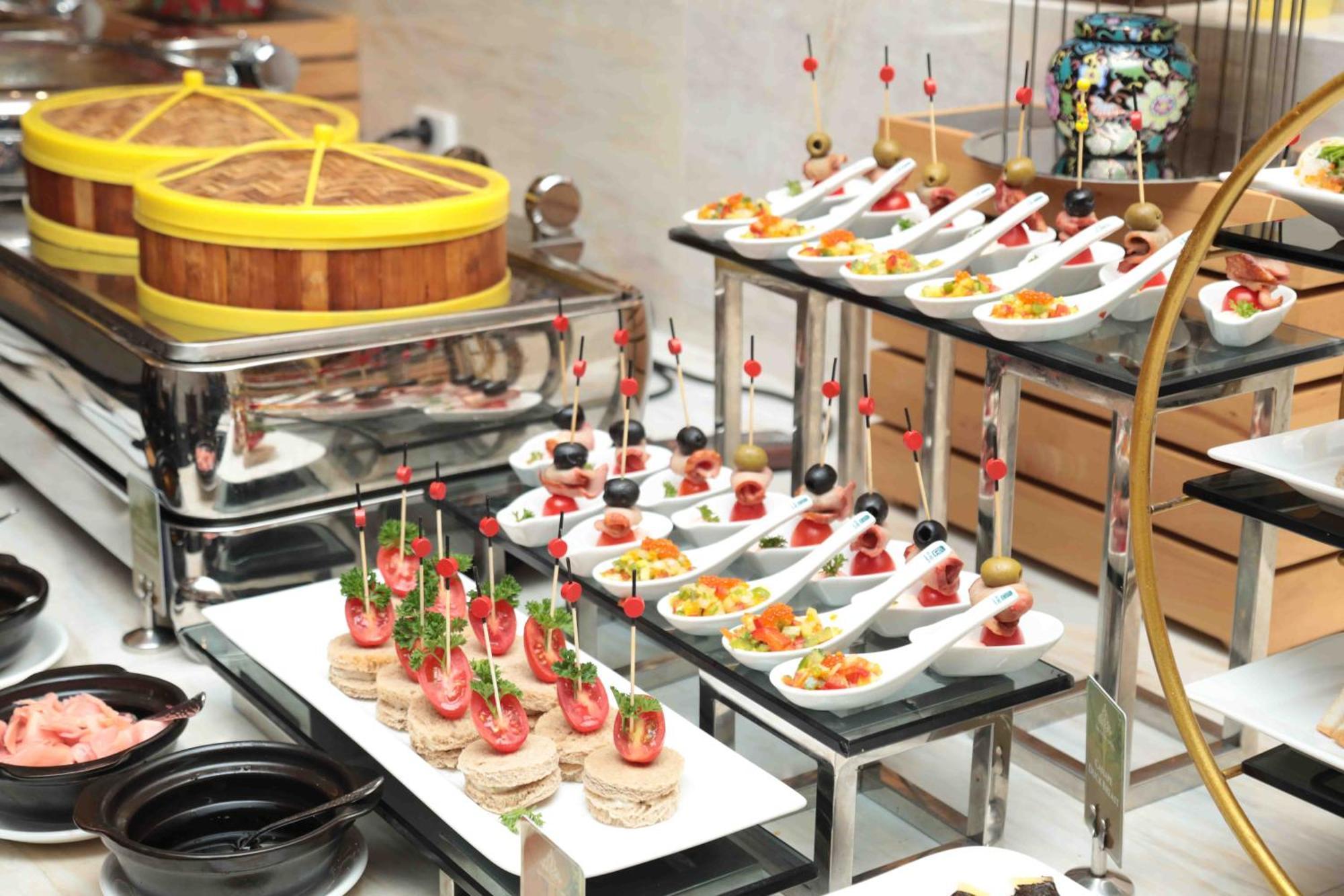 The Oriental Jade Hotel Ханой Екстер'єр фото A buffet